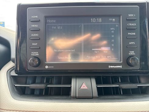 Used 2021 Toyota RAV4 XLE image 22