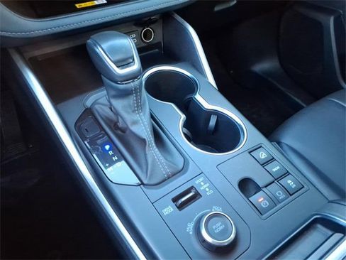 Used 2024 Toyota Highlander XSE image 22