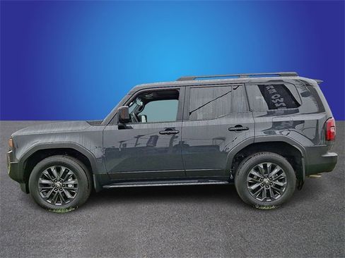 Used 2025 Toyota Land Cruiser image 7