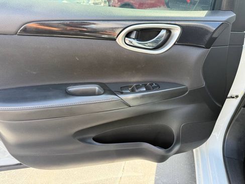 Used 2019 Nissan Sentra SV FWD image 9