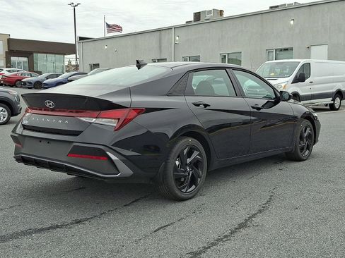 New 2026 Hyundai Elantra Sport image 3