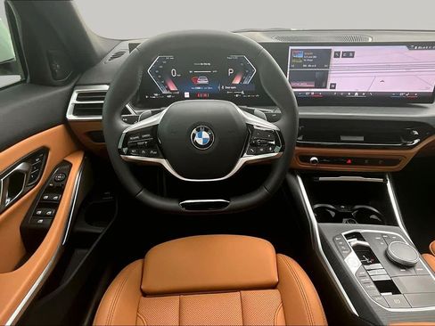 Used 2025 BMW 330i Sedan w/ M Sport Package RWD image 5