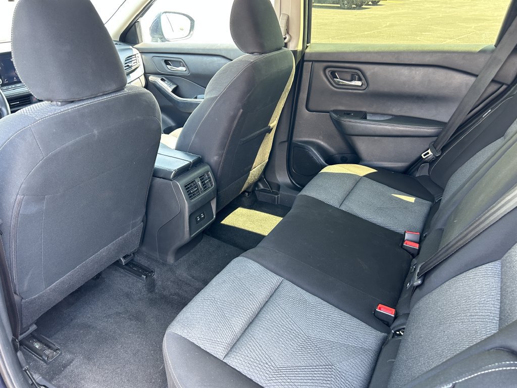 Used 2025 Nissan Rogue SV AWD/4WD image 31