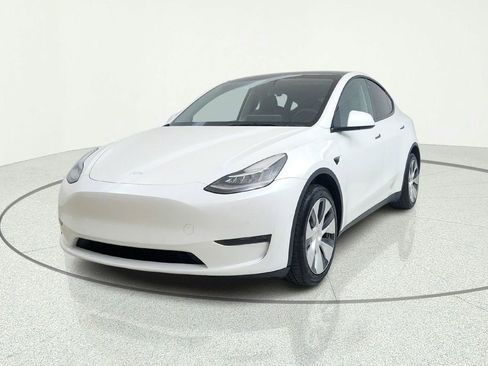 Used 2021 Tesla Model Y Long Range AWD/4WD image 2