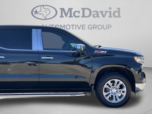 Used 2022 Chevrolet Silverado 1500 LTZ AWD/4WD image 34
