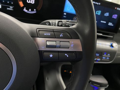 Certified 2025 Hyundai Kona SEL AWD/4WD image 16