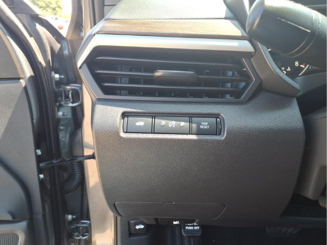 Used 2024 Nissan Altima 2.5 SV FWD image 14