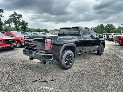 New 2026 GMC Sierra 2500 AT4 w/ AT4 Premium Plus Package AWD/4WD image 11