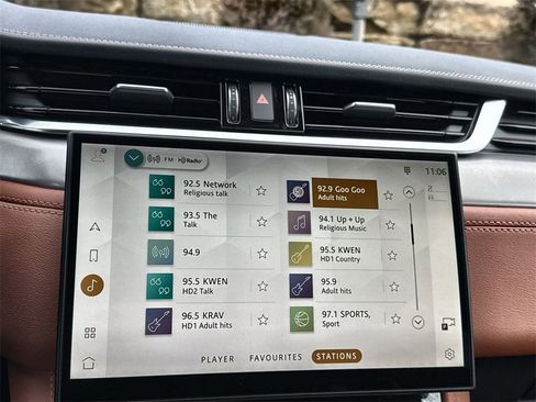 Used 2025 Jaguar F-PACE R-Dynamic S image 23