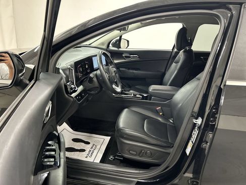 Certified 2024 Kia Sportage EX AWD/4WD image 9