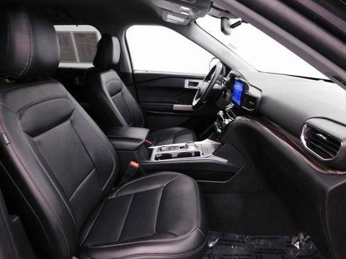 Used 2023 Ford Explorer Limited image 44
