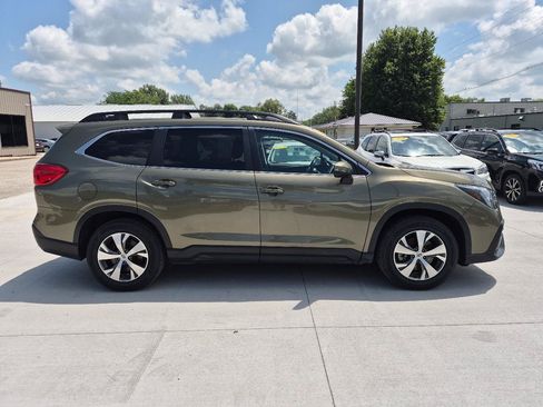 Used 2023 Subaru Ascent Premium w/ Convenience Package AWD/4WD image 5