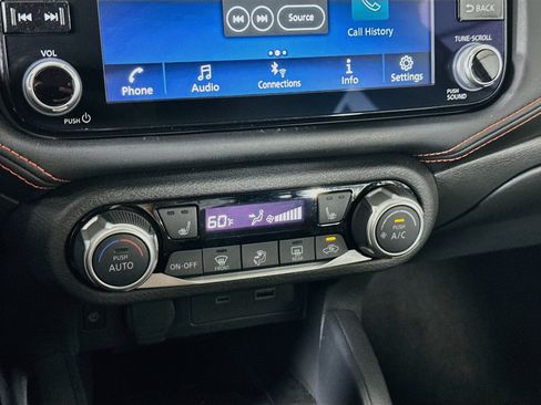 Used 2024 Nissan Versa SR FWD image 21