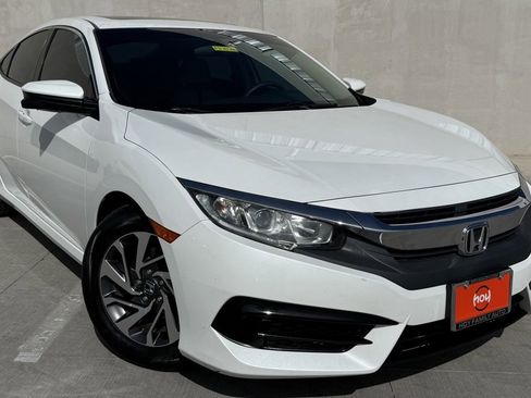 Used 2018 Honda Civic EX image 1