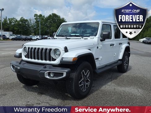 Used 2026 Jeep Wrangler Unlimited Sahara AWD/4WD image 2