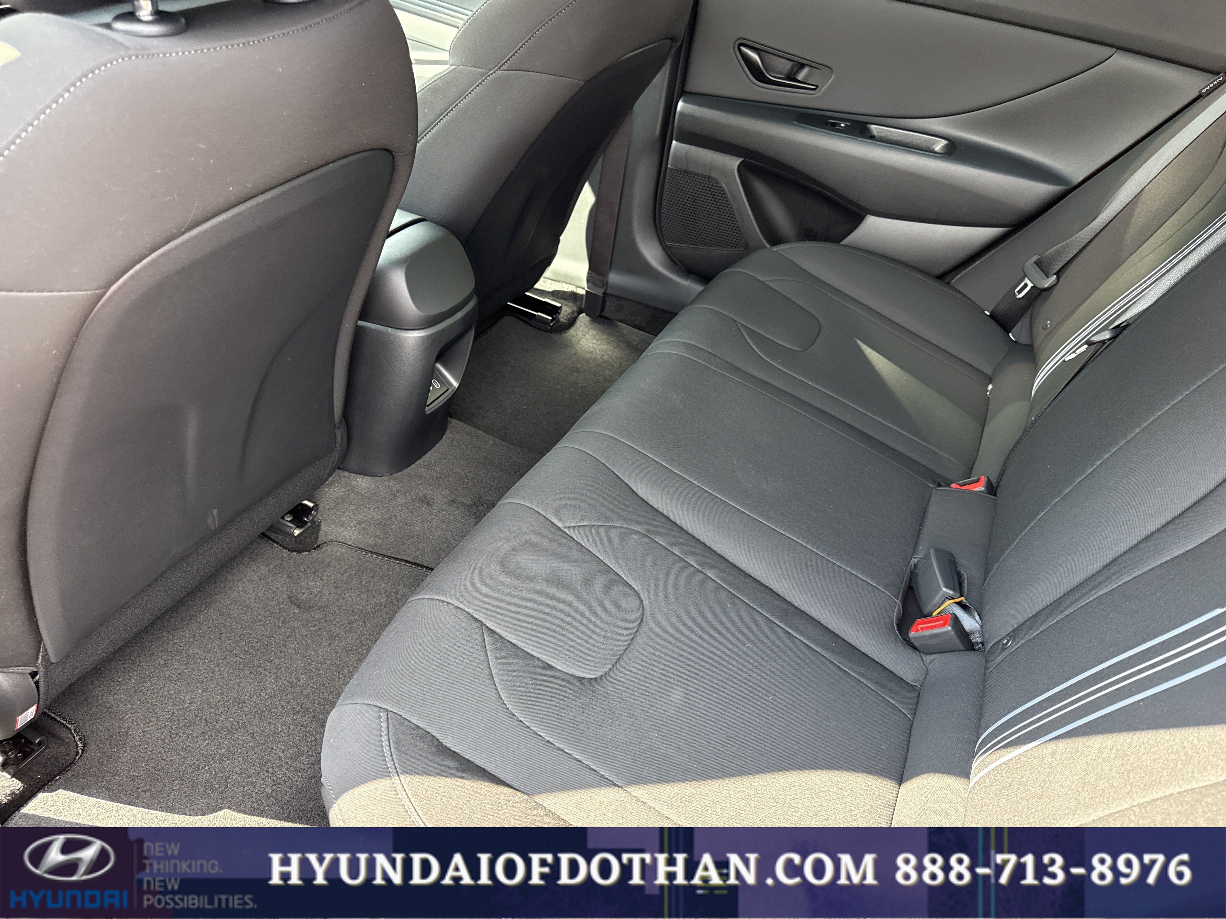 Certified 2025 Hyundai Elantra Sport FWD image 13