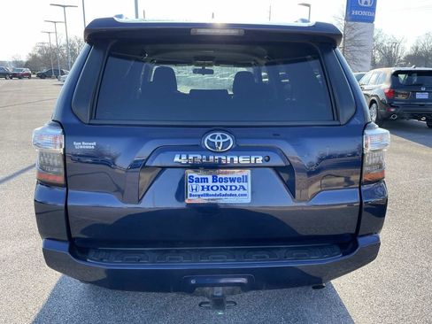 Used 2018 Toyota 4Runner SR5 image 5