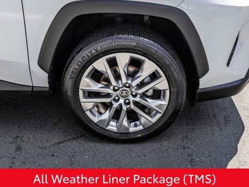 Used 2021 Toyota RAV4 XLE Premium AWD/4WD image 8
