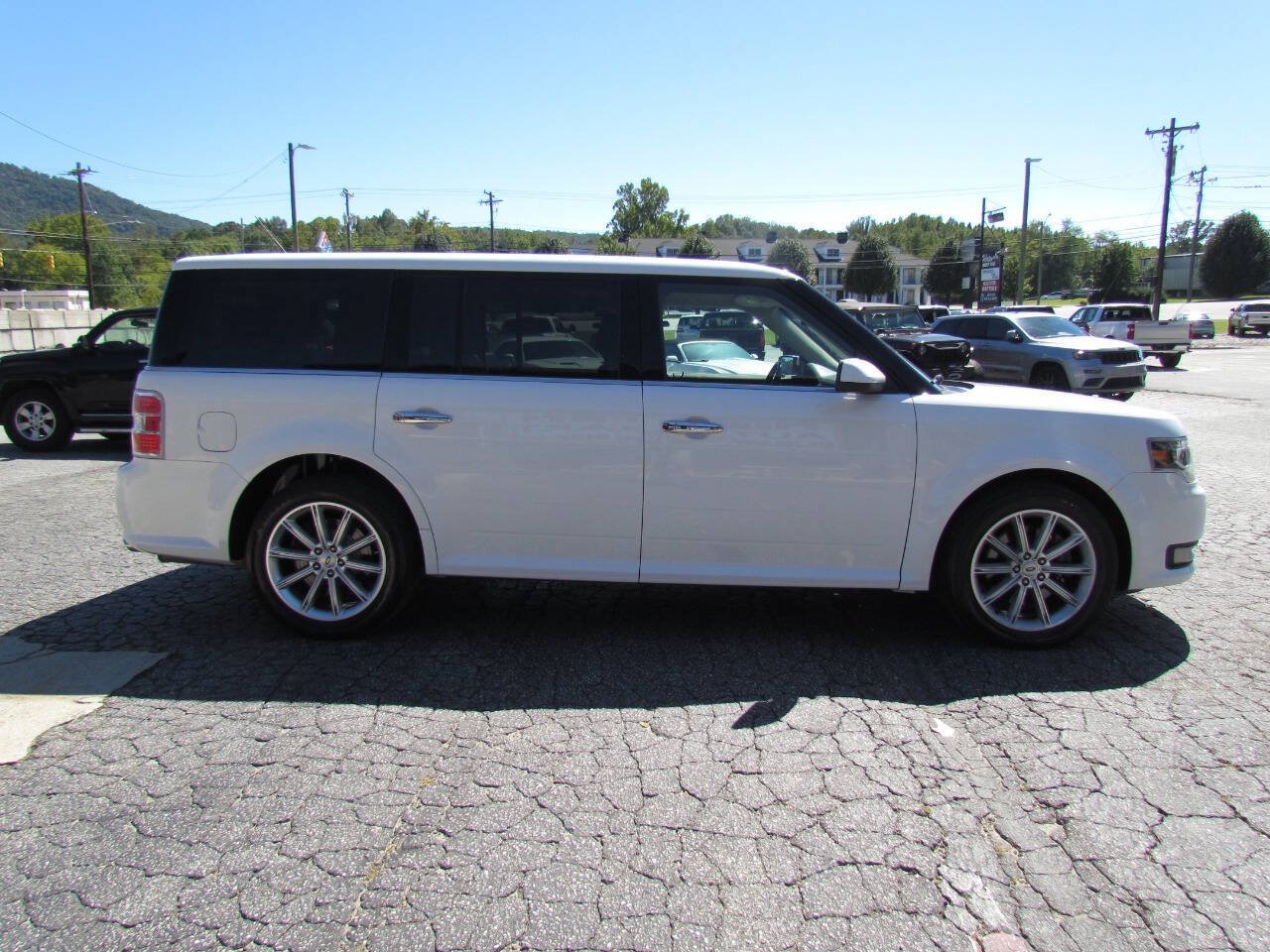 Used 2019 Ford Flex Limited AWD/4WD image 6