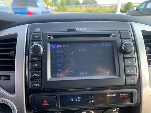 Used 2013 Toyota Tacoma 4x4 Access Cab V6 w/ SR5 Pkg image 21