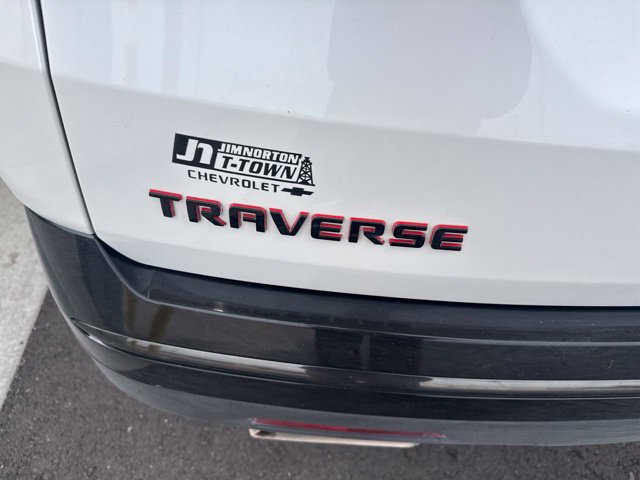 Used 2023 Chevrolet Traverse Premier w/ Redline Edition FWD image 13
