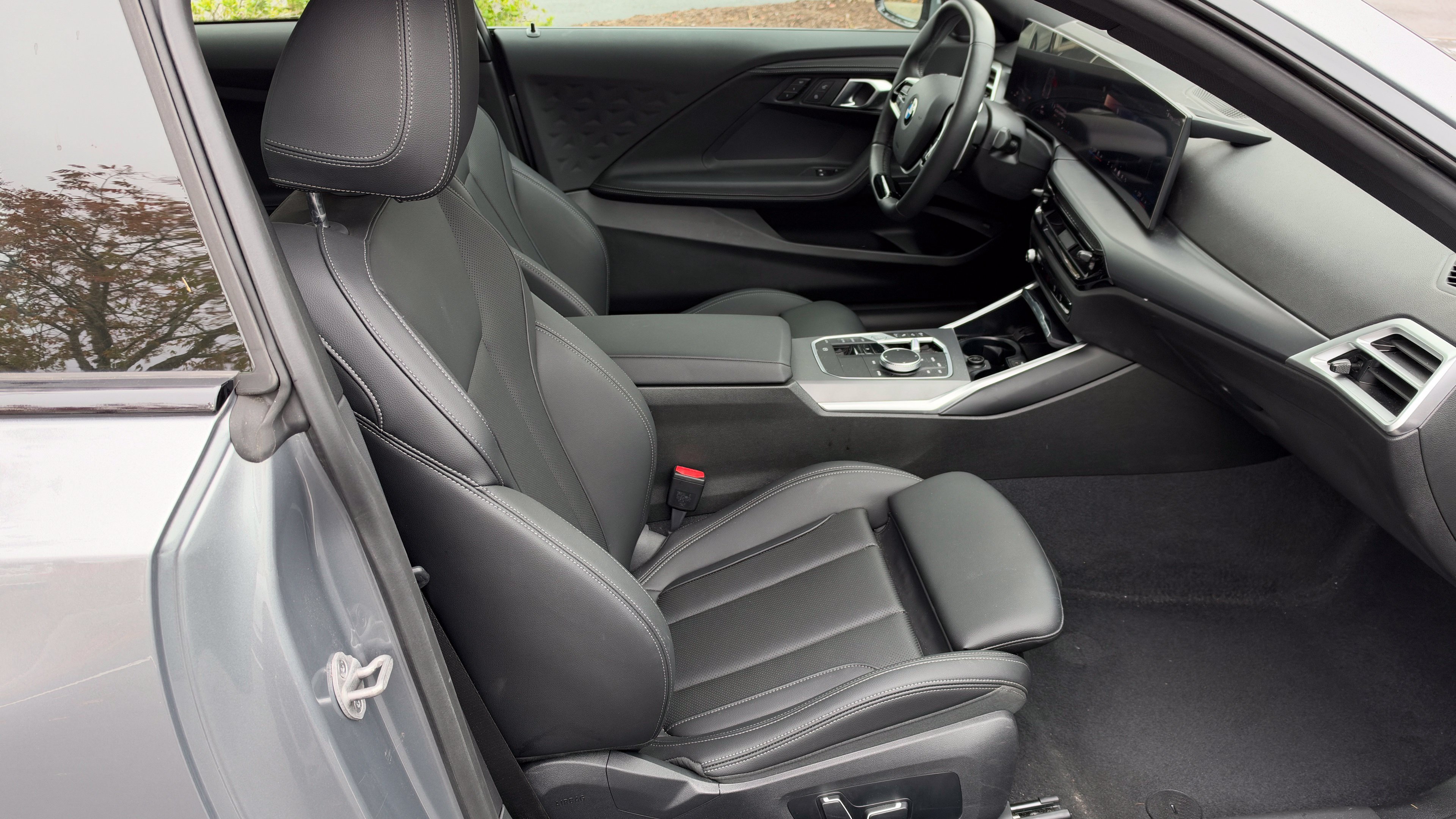 Used 2025 BMW 230i Coupe RWD image 7