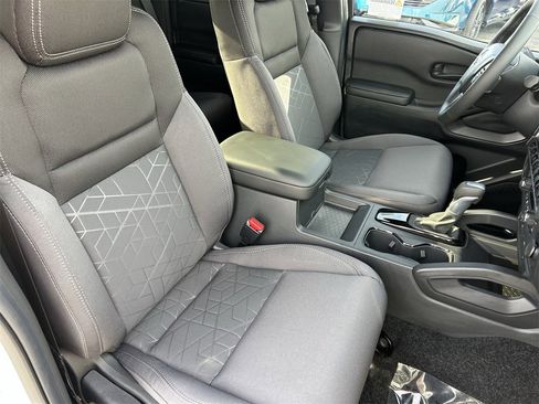 New 2026 Nissan Frontier SV image 10