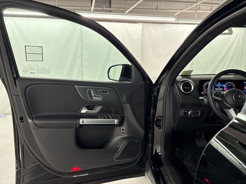 Certified 2026 Mercedes-Benz GLB 250 image 5