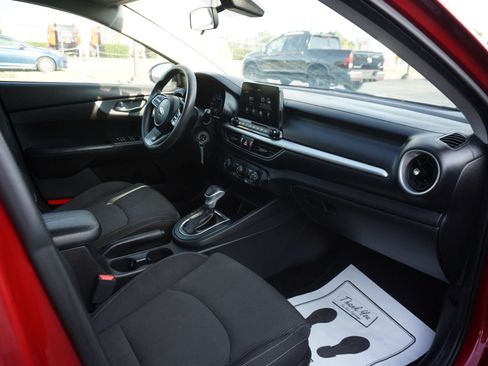 Used 2021 Kia Forte LXS FWD image 21