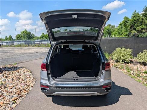 Certified 2024 Volkswagen Taos SEL AWD/4WD image 22