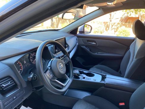 Used 2021 Nissan Rogue SV FWD image 31
