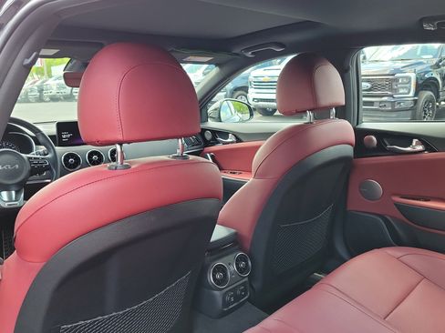 Used 2023 Kia Stinger GT-Line w/ Sun & Sound Package RWD image 13