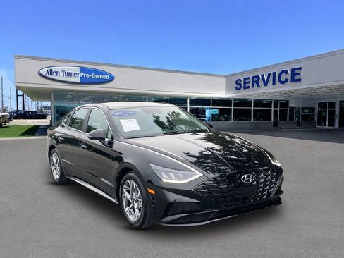 Certified 2023 Hyundai Sonata SEL w/ Cargo Package FWD image 2