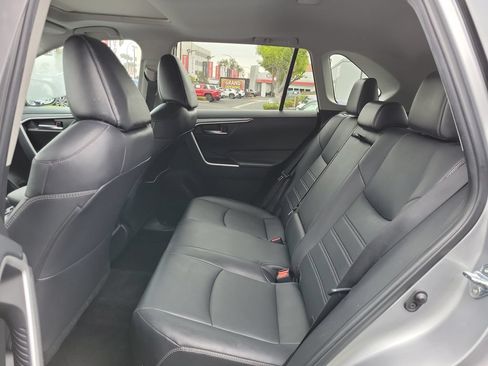 Used 2022 Toyota RAV4 XLE Premium FWD image 18