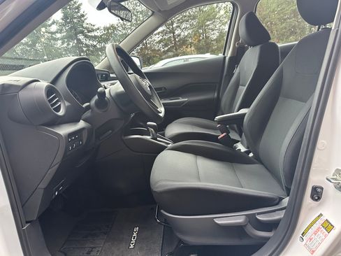 Used 2023 Nissan Kicks S image 19