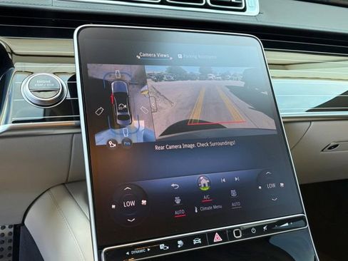 Used 2025 Mercedes-Benz S 580e 4MATIC Sedan image 10