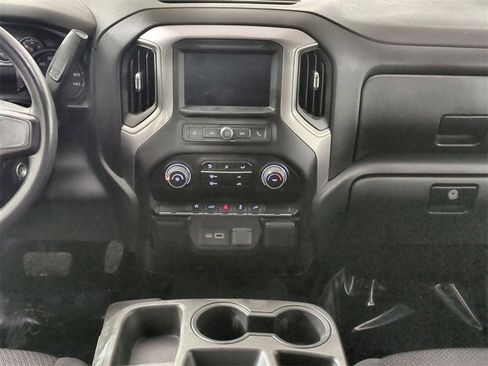 Used 2021 Chevrolet Silverado 1500 Custom image 17