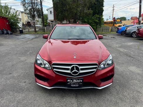 Used 2016 Mercedes-Benz E 350 4MATIC Sedan w/ Premium Package image 3