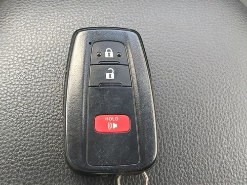 Used 2023 Toyota RAV4 AWD Hybrid image 28