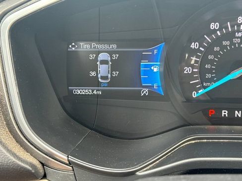 Used 2019 Ford Fusion SE FWD image 17