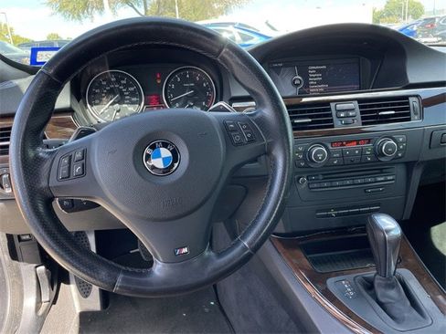 Used 2012 BMW 328i Convertible image 10