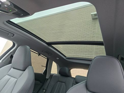 Certified 2025 Audi Q5 Premium Plus w/ Premium Plus AWD/4WD image 3