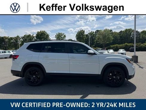 Certified 2023 Volkswagen Atlas SE w/ Black Wheel Package AWD/4WD image 8