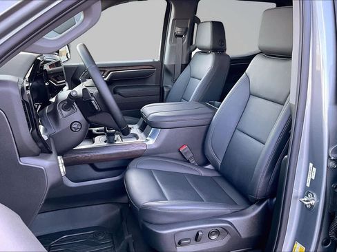 Used 2025 GMC Sierra 1500 SLT w/ SLT Premium Plus Package AWD/4WD image 11