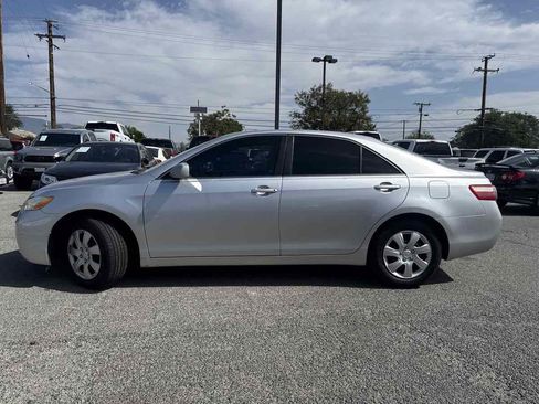 Used 2009 Toyota Camry FWD image 5