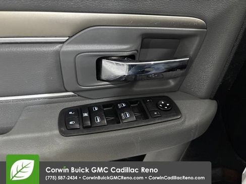 Used 2018 RAM 1500 Classic SLT AWD/4WD image 29