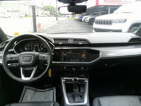 Used 2025 Audi Q3 2.0T Premium AWD/4WD image 19