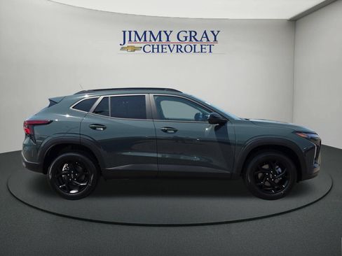 New 2026 Chevrolet Trax LT w/ Driver Confidence Package FWD image 6