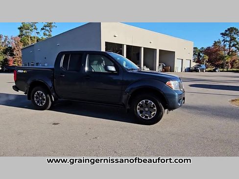Used 2019 Nissan Frontier PRO-4X image 34
