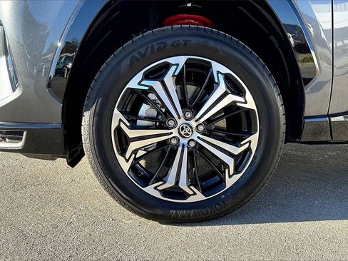 Certified 2025 Toyota RAV4 XSE image 34